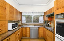 2 Valley View Crescent, North Epping, NSW 2121