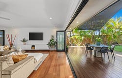 7 Splice Street, Mermaid Waters, Qld 4218