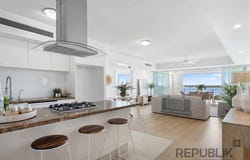 30/326 Marine Parade, Labrador, Qld 4215
