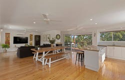 57 Wavecrest Drive, Castaways Beach, Qld 4567
