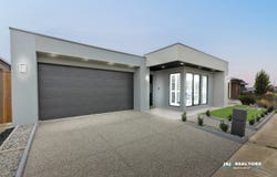 17 Cochrane Avenue, Mickleham, Vic 3064