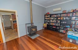 11 Devon Street, Manjimup, WA 6258