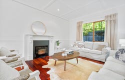 81  Falls Road, Wentworth Falls, NSW 2782