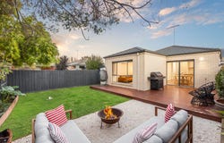 6 Beekeeper Road, Armstrong Creek, Vic 3217
