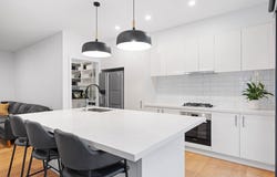 1/18 Van Ness Avenue, Mornington, Vic 3931