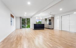 1 Dumbarton Drive, Kallangur, Qld 4503