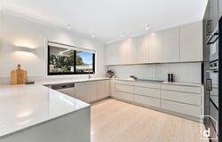81 Hopewood Crescent, Fairy Meadow, NSW 2519