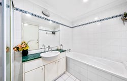 10/1 Bradley Place, Liberty Grove, NSW 2138