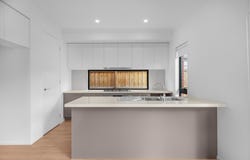 4 Corinth Street, Manor Lakes, Vic 3024