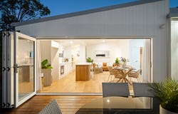 4 Nealdon Street, Holland Park, Qld 4121