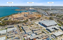6 Seaside Parade, North Shore, Vic 3214