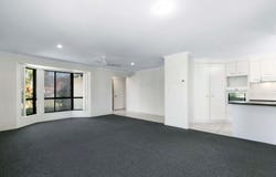 28 Topaz Circuit, Urangan, Qld 4655