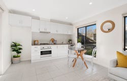 1/54 Heyington Avenue, Thomastown, Vic 3074