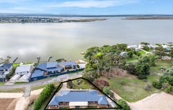 22  Batson Parade, Hindmarsh Island, SA 5214