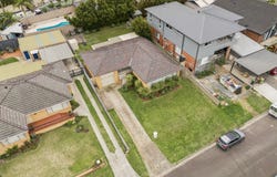 72 Caroline Crescent, Georges Hall, NSW 2198
