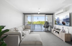 60/5074 Emerald Island Drive, Carrara, Qld 4211