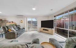 1/56 Unit 1/56 Cook St, Drouin, Vic 3818