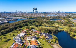 33 Meadowlake Drive, Carrara, Qld 4211