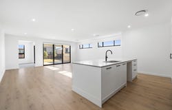 17 Madeleine Drive, Goulburn, NSW 2580