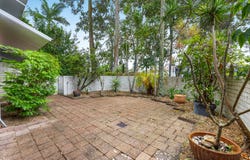 2/26 Holland Court, Broadbeach Waters, Qld 4218