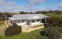 23 Ninghan Road, Wongan Hills, WA 6603
