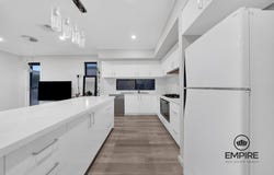 92 Athenaeum Avenue, Clyde North, Vic 3978