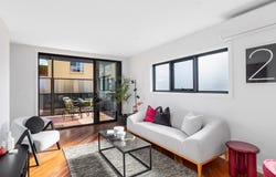 2/7 David Street, Altona, Vic 3018