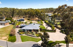 2 McKenzie Way, McKenzie Hill, Vic 3451