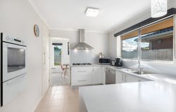 4 Hickey Street, Whittington, Vic 3219