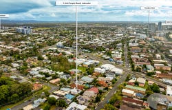 2/223 Turpin Road, Labrador, Qld 4215