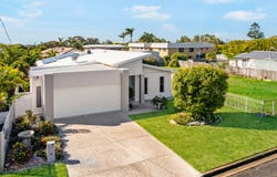 8 Edwin Street, Urangan, Qld 4655