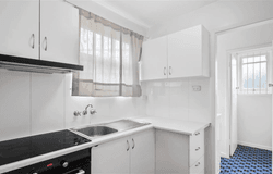 1/2 Carl Street, Woolloongabba, Qld 4102