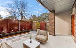 2/33 Ronald Walker Street, Casey, ACT 2913