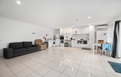 2/90 West Churchill Avenue, Lake Coogee, WA 6166