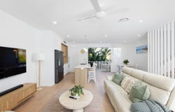 2/135 Golden Four Drive, Bilinga, Qld 4225