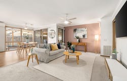 15 Briar Rose Walk, Croydon South, Vic 3136