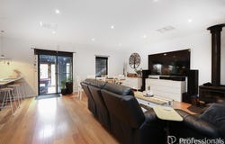 23 Curlew Close, Melton, Vic 3337