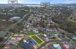 25 Roderick Drive, Kurunjang, Vic 3337