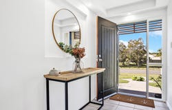 12 Avoca Esplanade, Sandstone Point, Qld 4511
