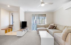 2/10 Ash Court, Arundel, Qld 4214