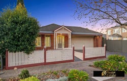 30 HEYSEN PARKWAY, Caroline Springs, Vic 3023