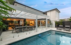 85 McIlwraith Avenue, Norman Park, Qld 4170