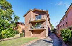 8 Caroline Street, Westmead, NSW 2145