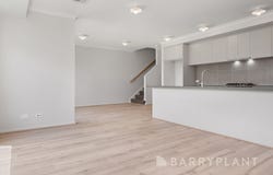 3/1 Greenpoint Drive, Rockbank, Vic 3335
