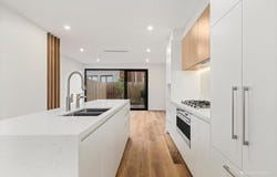 5 Sheoak Crescent, Doncaster East, Vic 3109