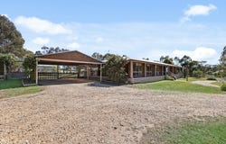 32 Mustons Lane, Heyfield, Vic 3858