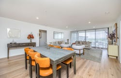 10-12 Sickle Avenue, Hope Island, Qld 4212
