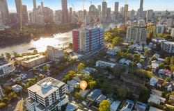 16 Thomas Street, Kangaroo Point, Qld 4169