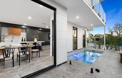 14 Aroona Avenue, Broadbeach Waters, Qld 4218
