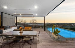 72 Stoneleigh Crescent, Highton, Vic 3216